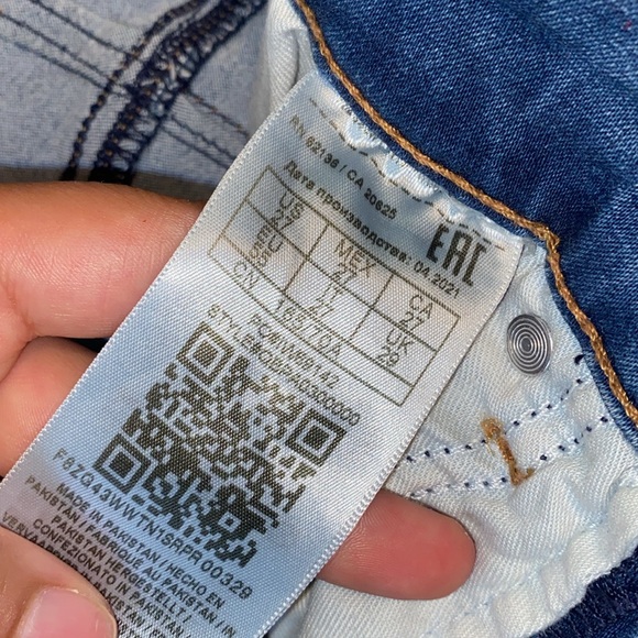 Guess factory jeans - Picture 2 of 4